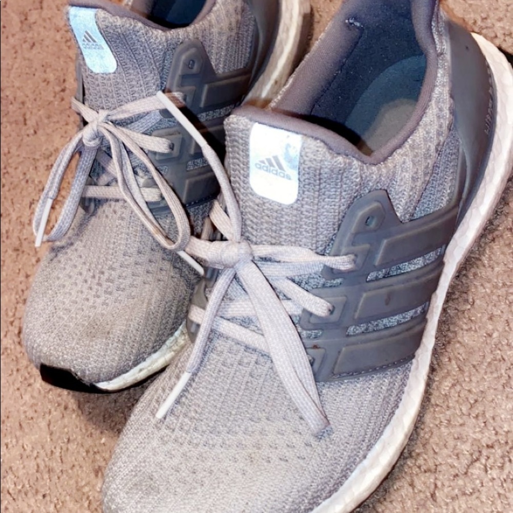 Grey ultra boost 18’ 7 1/2-8 size women’s !